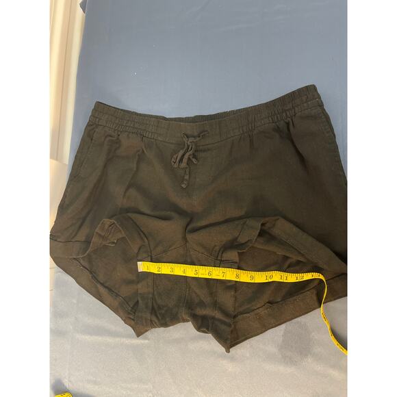 Old Navy Drawstring Elastic Waist Shorts with Pockets Black Linen Size 1X Plus - Picture 4 of 8